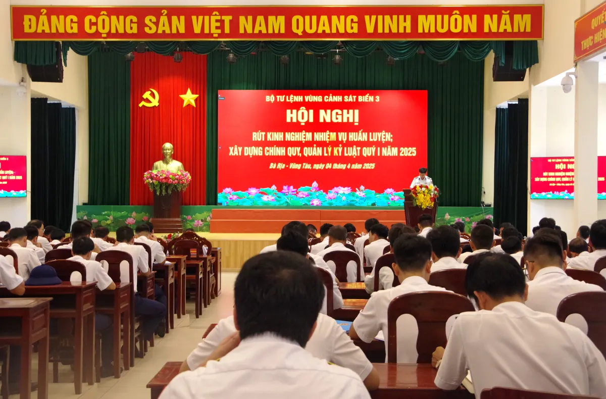 Vùng Cảnh sát biển 3: Huấn luyện như chiến đấu, rèn thép từng chiến sĩ - Ảnh 1.