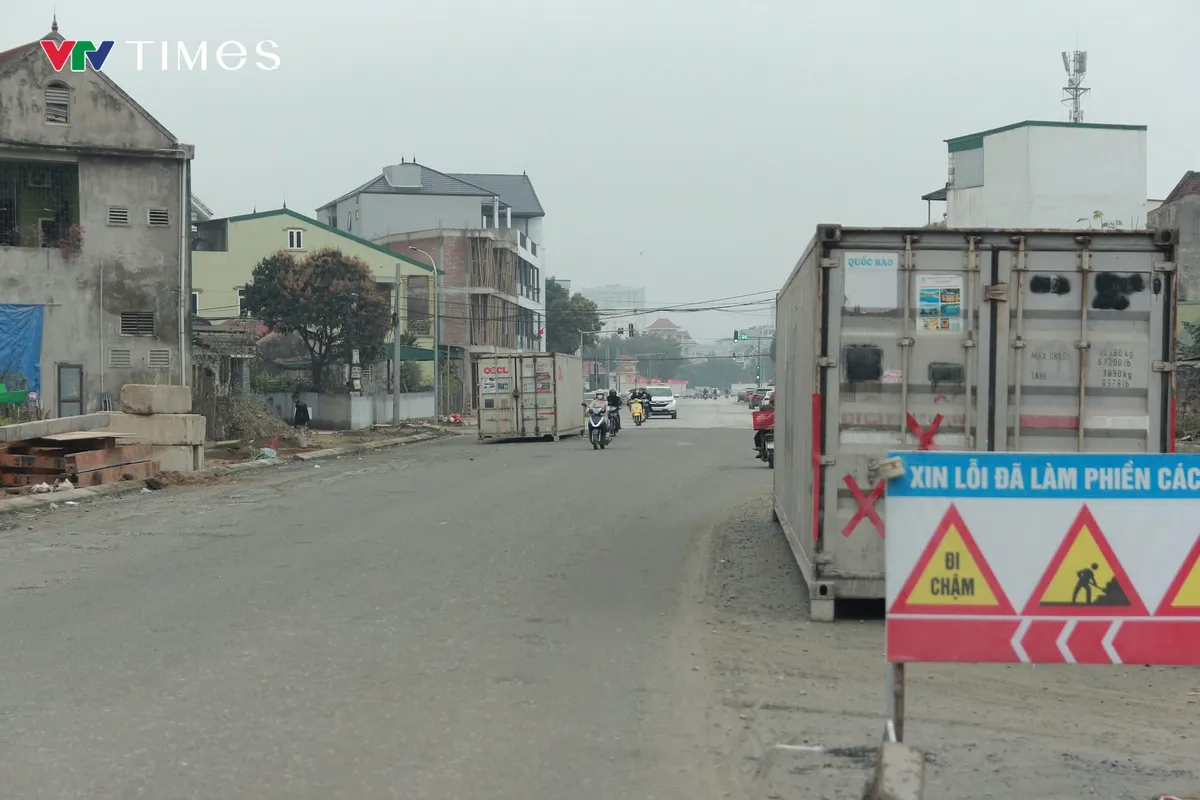 Nghệ An: Đường giữa thành phố hơn 1km làm 30 năm vẫn chưa hẹn ngày về đích - Ảnh 3.