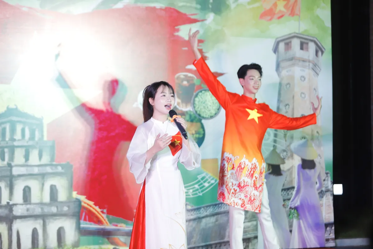Hương Sắc Việt - Hành trình tôn vinh vẻ đẹp văn hóa dân tộc - Ảnh 18.