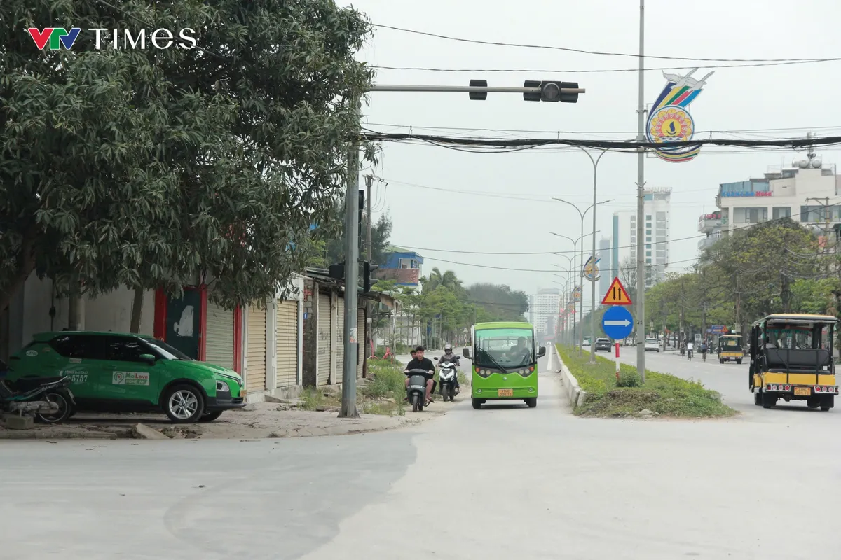 Dự án đường du lịch biển 310 tỷ đồng chưa thể hoàn thành do vướng 50m mặt bằng - Ảnh 3.