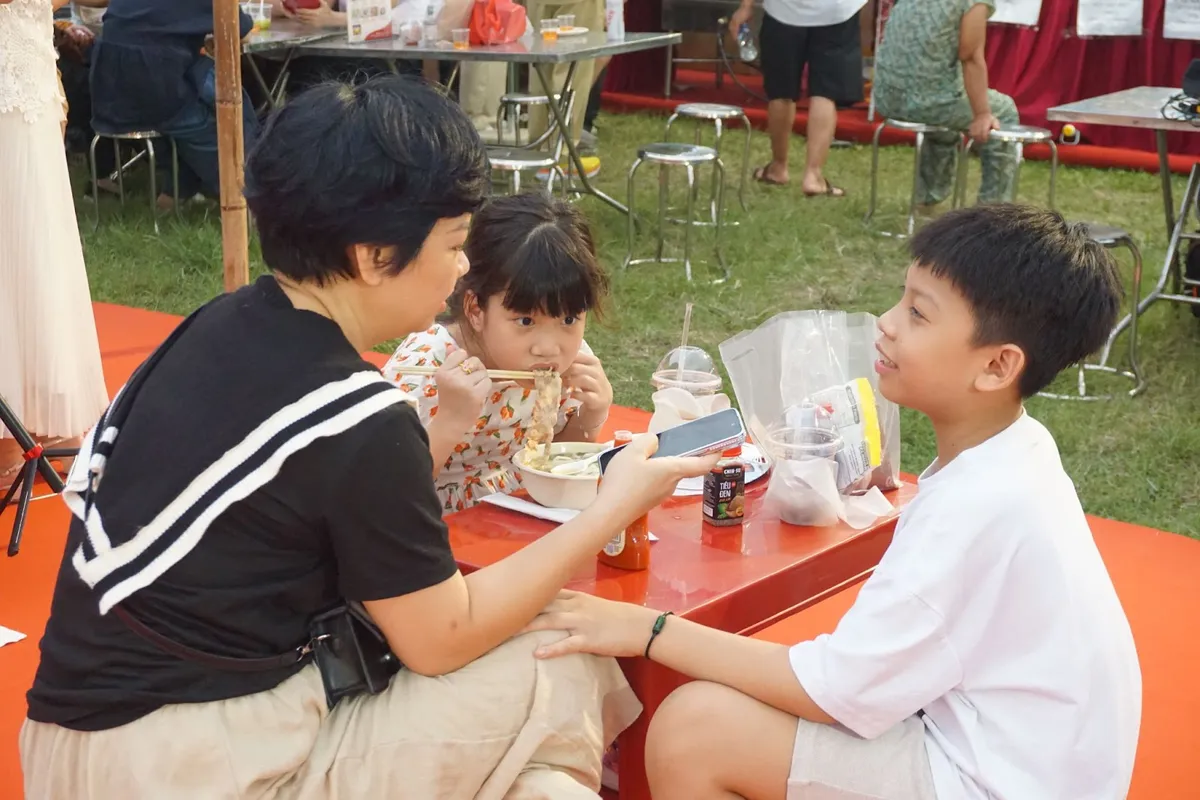 Khai mạc Festival Phở 2025: Kỷ nguyên số trong ẩm thực phở - Ảnh 7.