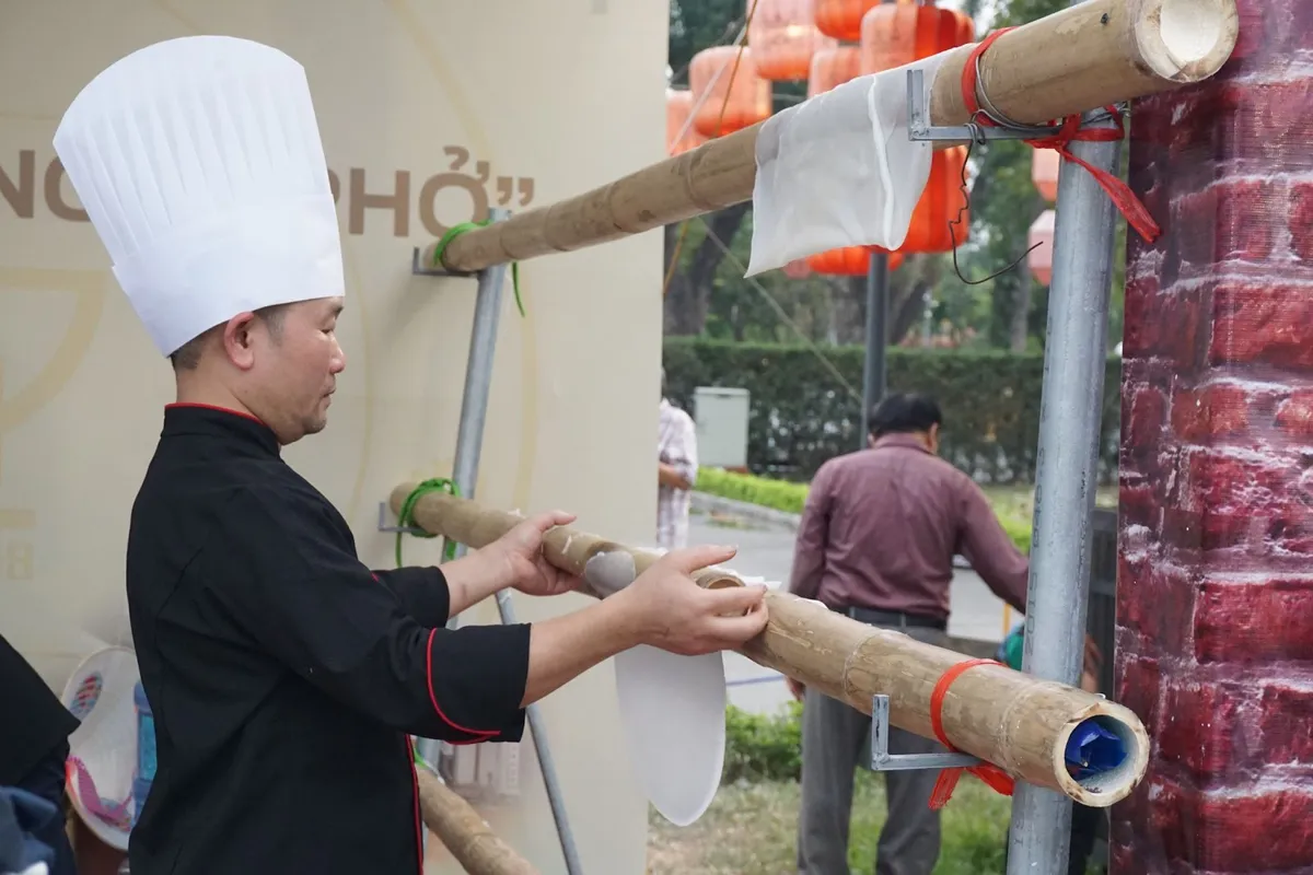 Khai mạc Festival Phở 2025: Kỷ nguyên số trong ẩm thực phở - Ảnh 4.
