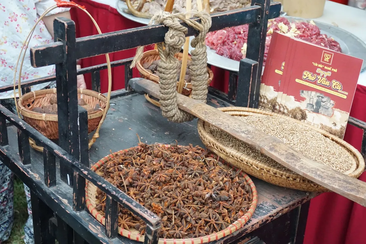Khai mạc Festival Phở 2025: Kỷ nguyên số trong ẩm thực phở - Ảnh 2.
