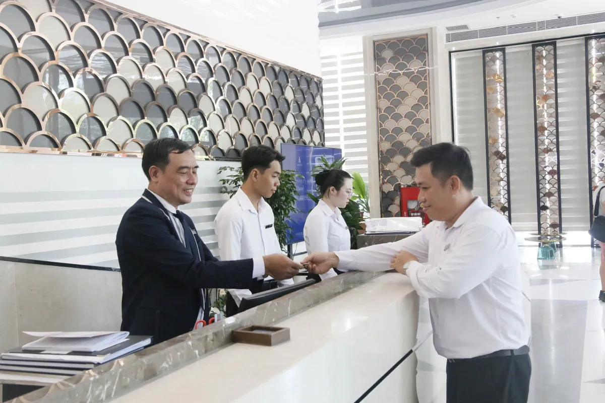 Khánh Hòa: Sẵn sàng đón khách dịp lễ 30/4 và kỳ du lịch hè 2025 - Ảnh 1.