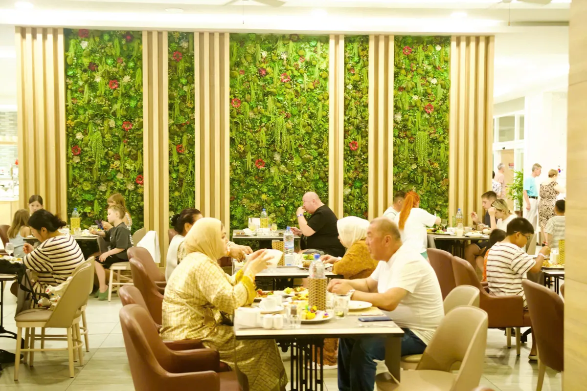 Khánh Hòa: Sẵn sàng đón khách dịp lễ 30/4 và kỳ du lịch hè 2025 - Ảnh 2.