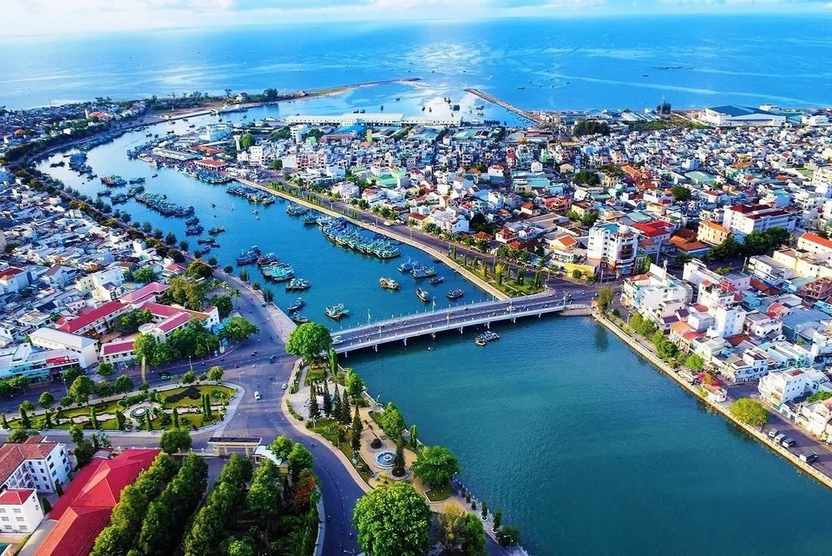 Bình Thuận long trọng tổ chức Lễ kỷ niệm 50 năm Ngày giải phóng tỉnh - Ảnh 4.