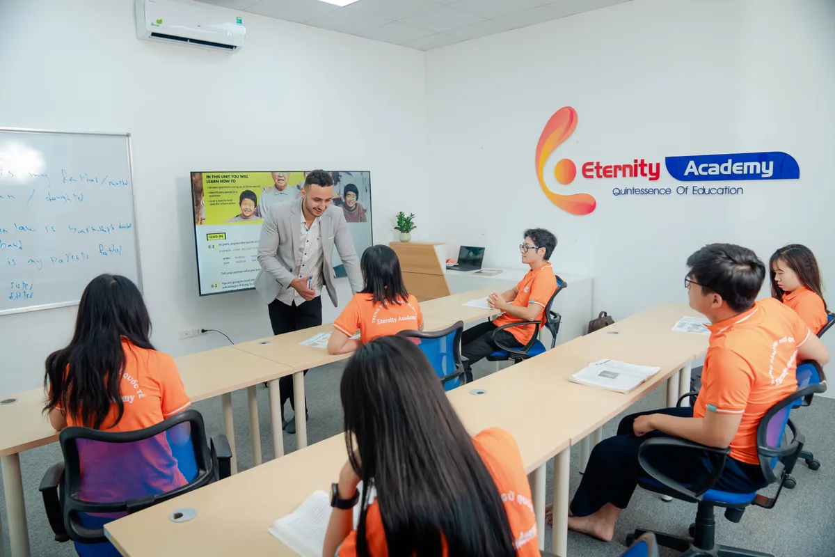 Eternity Academy - Hành trình phát triển và sứ mệnh trong đào tạo tiếng Anh tại Việt Nam - Ảnh 2.