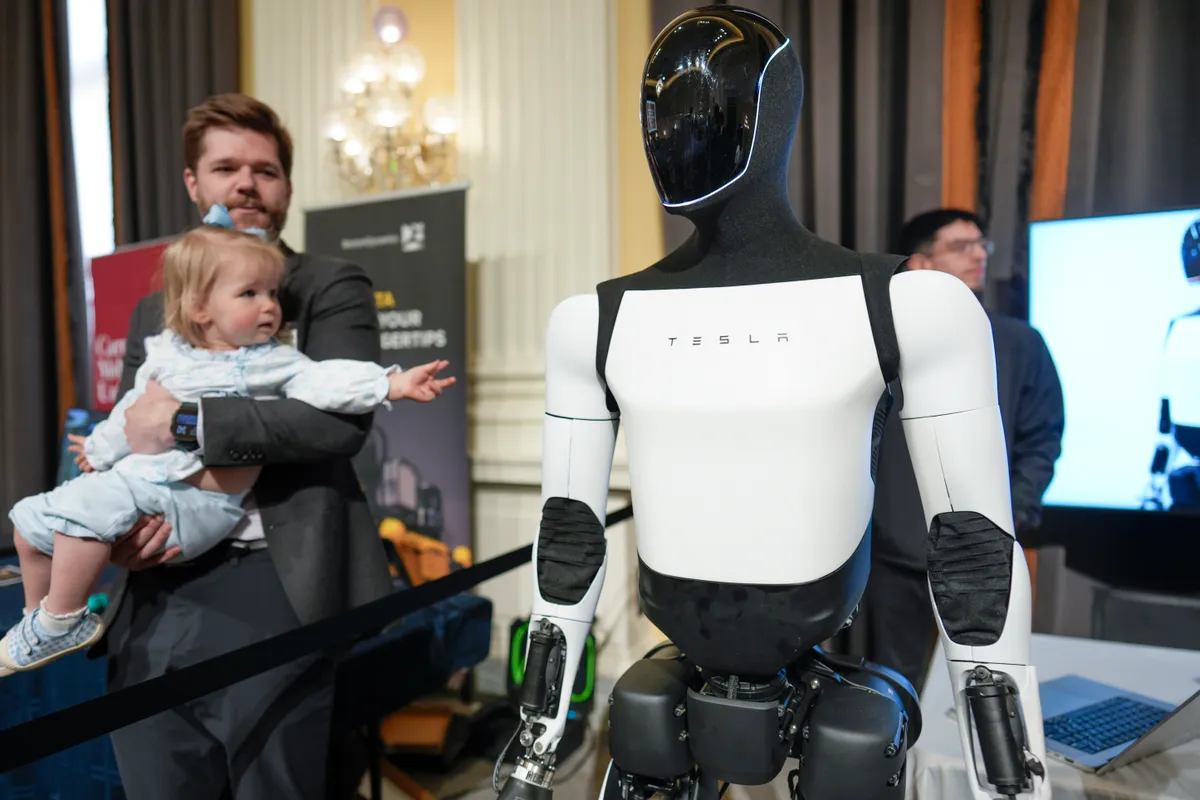 Cuộc đua sản xuất robot hình người - Ảnh 2.