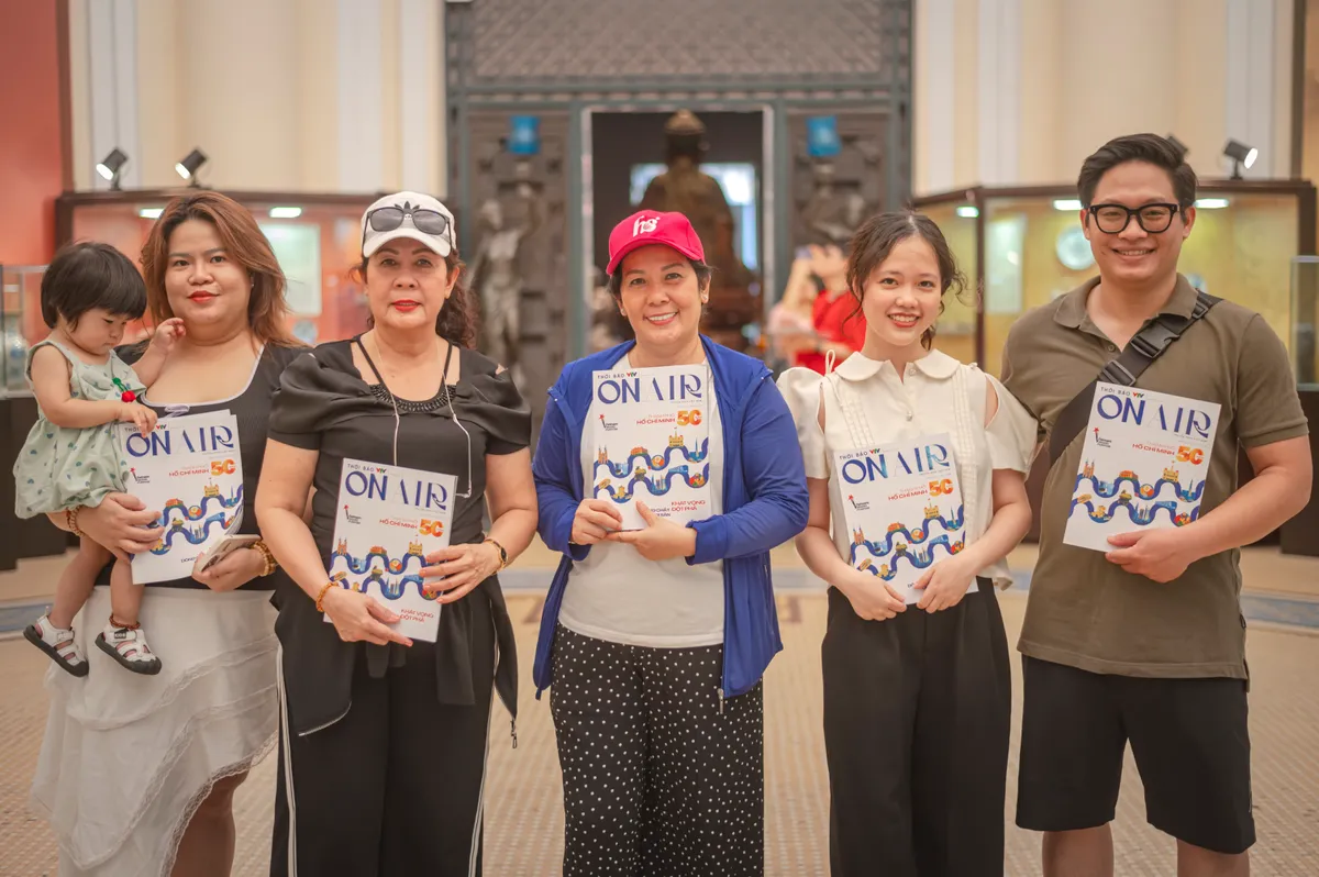 VTV ON AIR lan tỏa vẻ đẹp của hòa bình tại các bảo tàng trong ngày Đại lễ - Ảnh 15. VTV ON AIR lan tỏa vẻ đẹp của hòa bình tại các bảo tàng trong ngày Đại lễ - Ảnh 15.