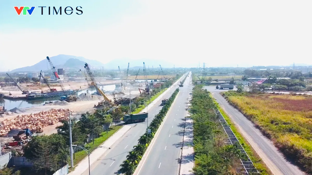 Bà Rịa - Vũng Tàu: Xe ben quá tải chạy thành đoàn gây bức xúc - Ảnh 19.