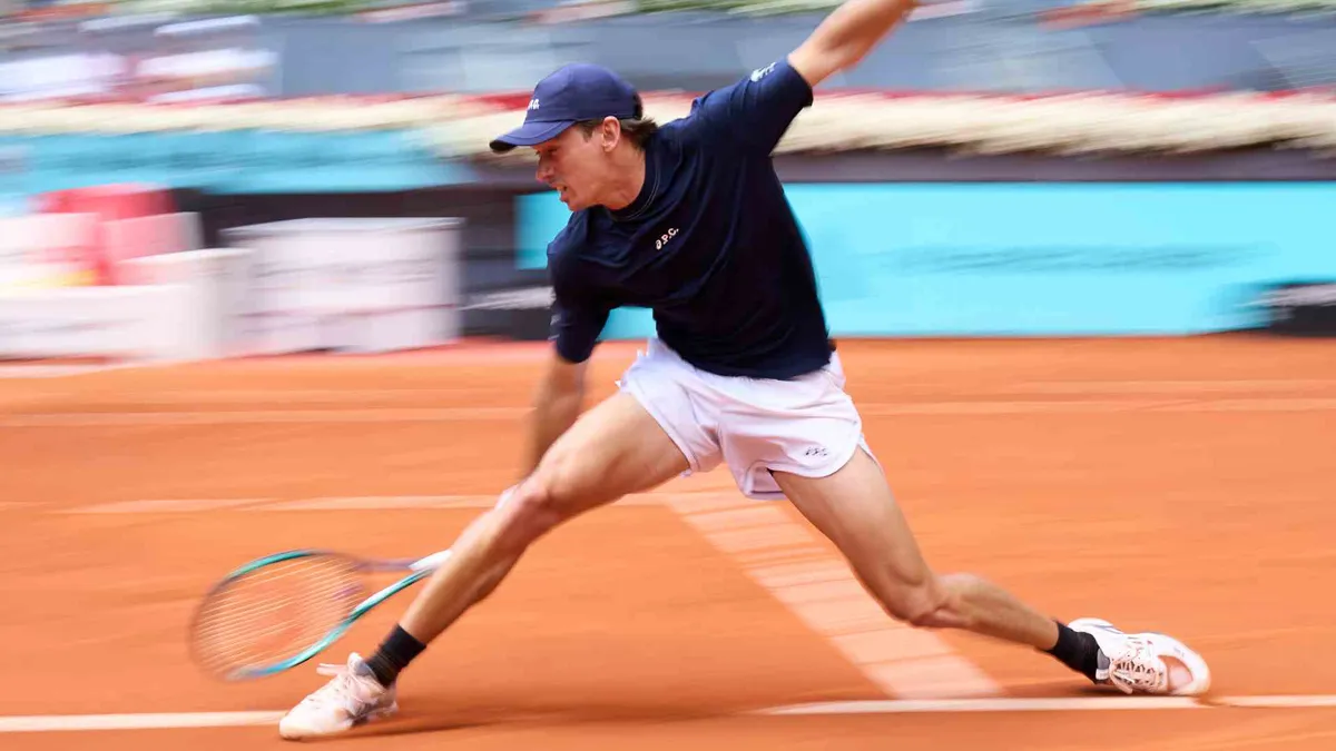 Alex De minaur và Tommy Paul vào vòng 4 đơn nam Madrid mở rộng - Ảnh 1.