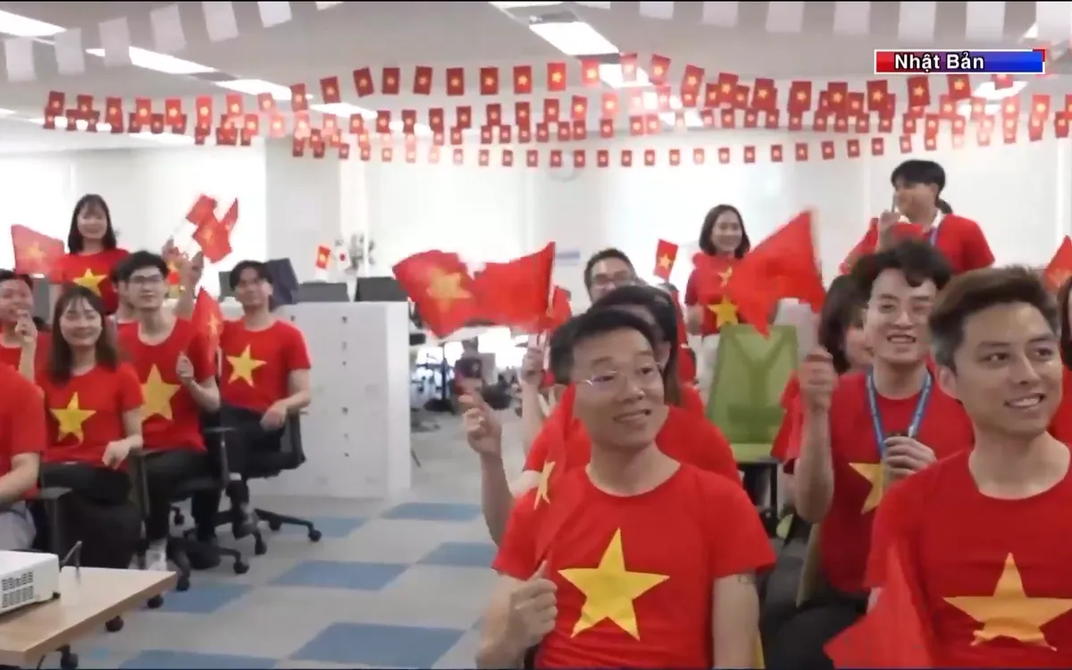 Người Việt ở nước ngoài hướng về Đại lễ 30/4 - Ảnh 1.