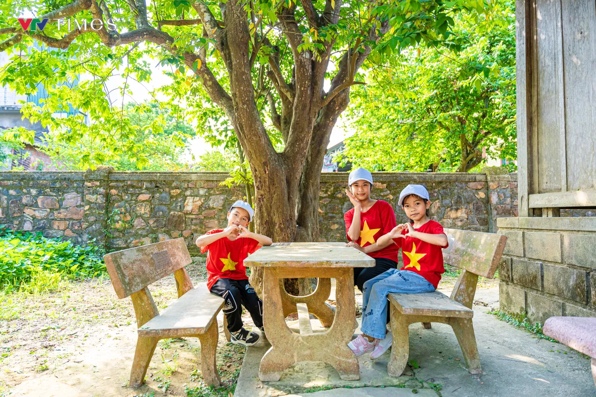Hàng ngàn người đến thăm nhà lưu niệm Đại tướng Võ Nguyên Giáp tại Quảng Bình - Ảnh 7.