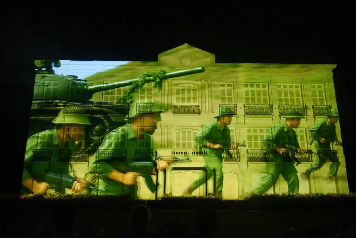 Trình chiếu phim 3D mapping “Câu chuyện Đà Nẵng- The story of Da Nang” - Ảnh 4.