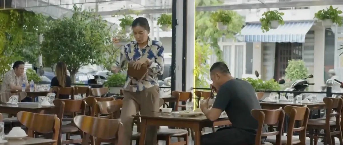 Mẹ biển - Tập 32: Huệ tiếp tục vận chuyển hàng cấm, Đại vẫn chưa có thông tin mới - Ảnh 1. Mẹ biển - Tập 32: Huệ tiếp tục vận chuyển hàng cấm, Đại vẫn chưa có thông tin mới - Ảnh 1.