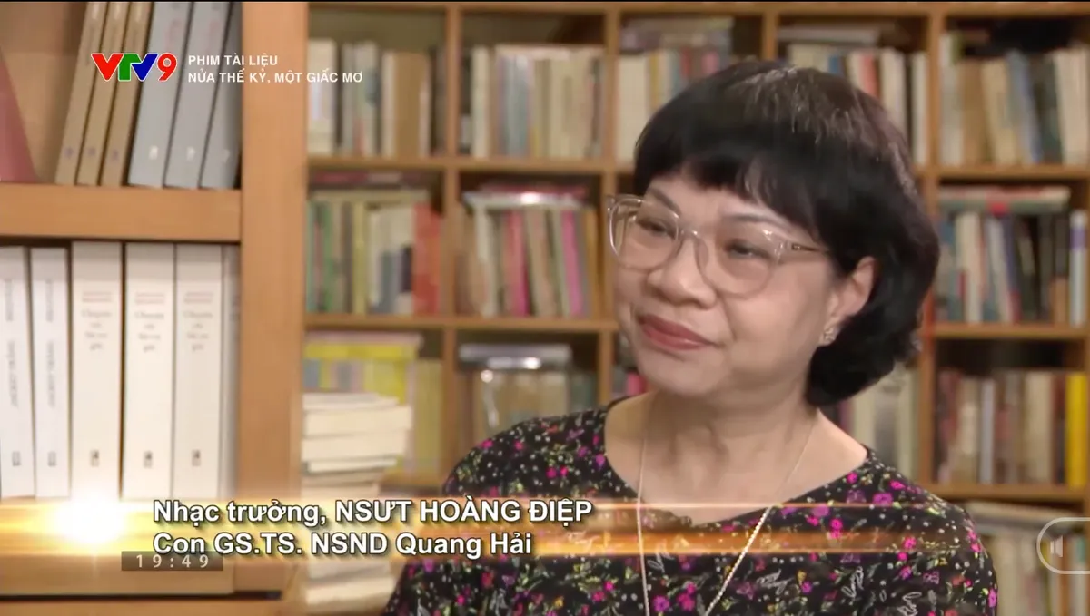 Phim tài liệu Nửa thế kỷ, một giấc mơ: Ký ức 50 năm của những gia đình nghệ sĩ miền Nam tập kết - Ảnh 3. Phim tài liệu Nửa thế kỷ, một giấc mơ: Ký ức 50 năm của những gia đình nghệ sĩ miền Nam tập kết - Ảnh 3.