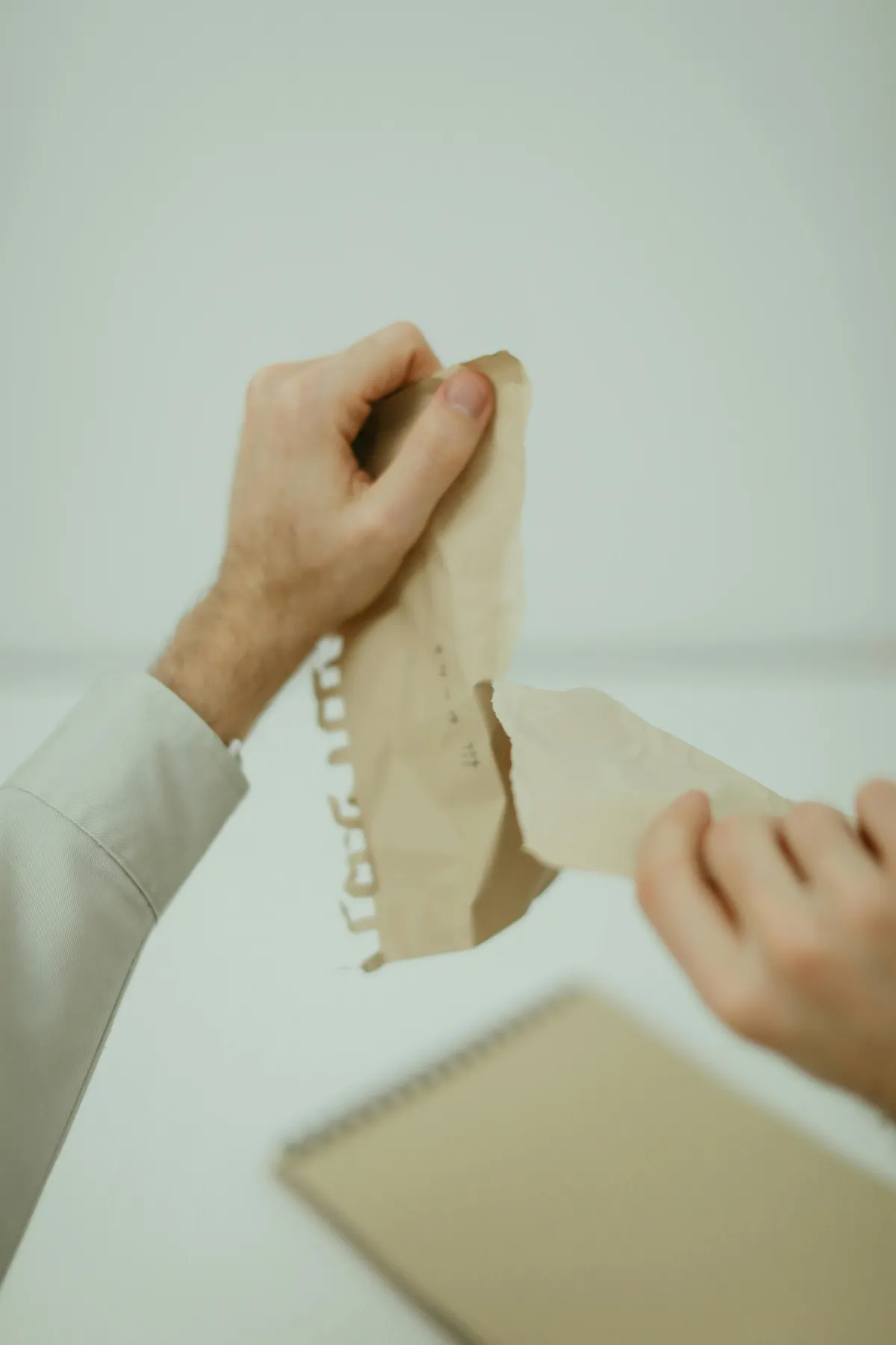 Định nghĩa lại “rác” để tái chế thành giấy - Ảnh 4.
