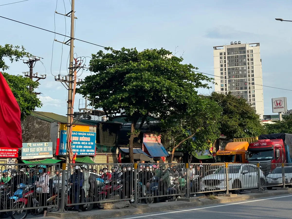 Giao thông cửa ngõ phía Nam Hà Nội trong ngày cuối của dịp nghỉ lễ - Ảnh 9.