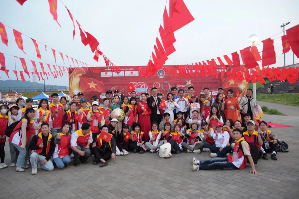 Festival Trái tim Việt Nam – 50 năm hòa chung một nhịp khai mạc tại Osaka - Ảnh 1.