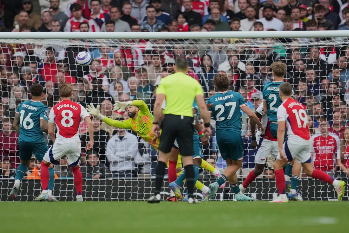 Arsenal tiếp tục sa sút với thất bại thứ hai liên tiếp tại Premier League - Ảnh 2.