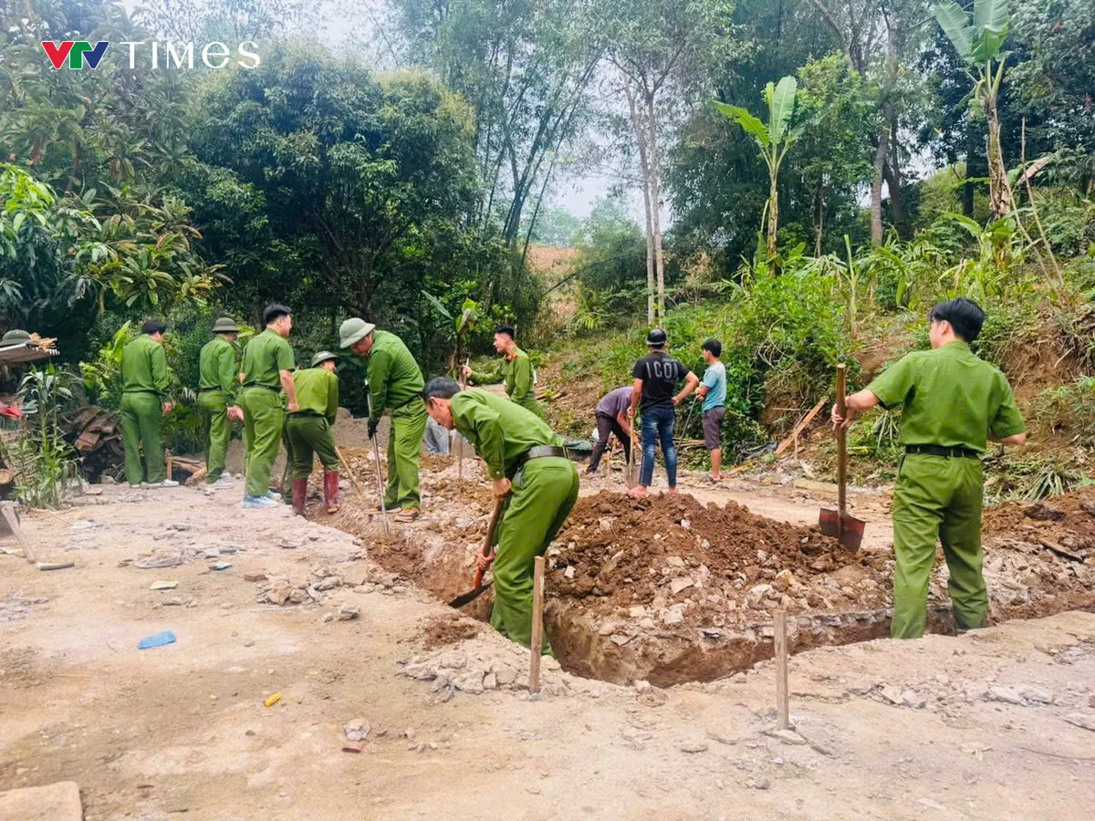 Công an Lai Châu chung tay xóa nhà tạm, dựng “mái ấm” nơi biên giới - Ảnh 4.