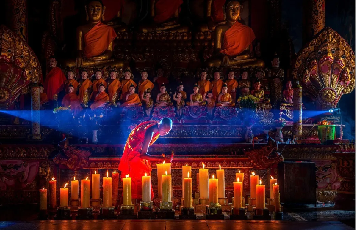 Tuệ giác Phật giáo qua ống kính các nghệ sĩ nhiếp ảnh - Ảnh 2.