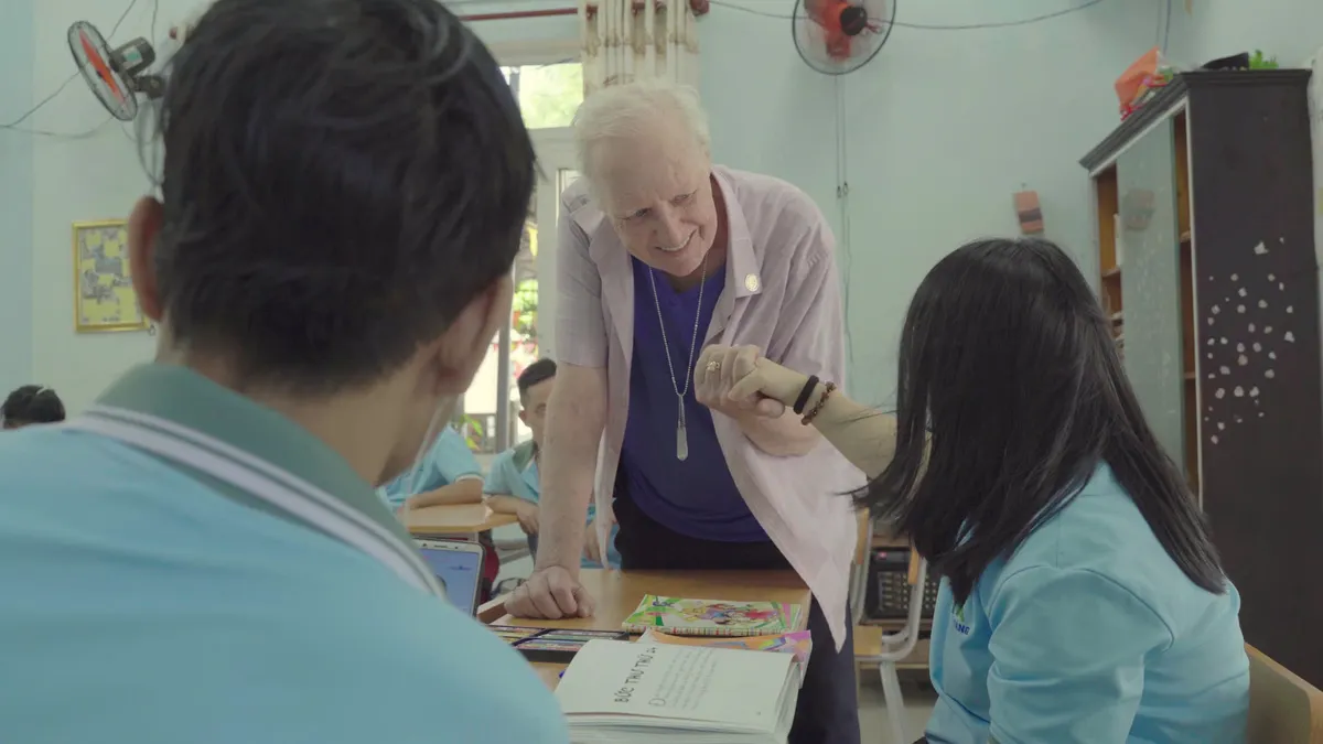Hàn gắn: Nỗ lực chữa lành vết thương chiến tranh qua ống kính hai thế hệ đạo diễn Mỹ z6536740077052 62a34174a95e3d7044ce53f55f1bb527 56807445144761795157237