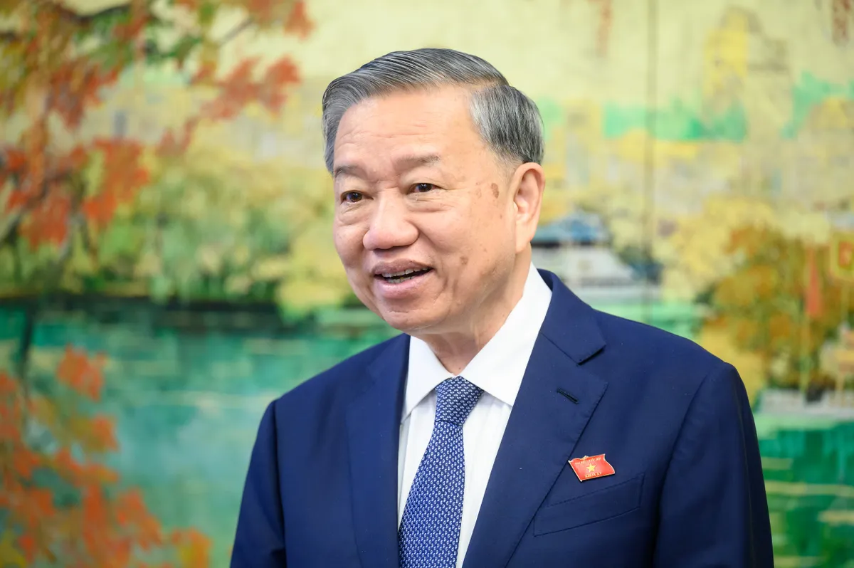 Chủ tịch Quốc hội làm Chủ tịch Ủy ban dự thảo sửa đổi, bổ sung một số điều của Hiến pháp - Ảnh 2. Chủ tịch Quốc hội làm Chủ tịch Ủy ban dự thảo sửa đổi, bổ sung một số điều của Hiến pháp - Ảnh 2.