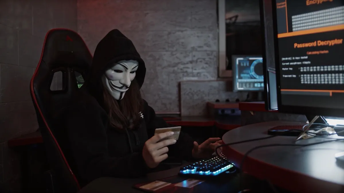 Bên trong ngành lừa đảo trực tuyến trị giá tỷ đô - Ảnh 1.