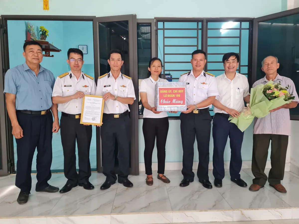 Nhiều hoạt động ý nghĩa hướng về  kỷ niệm 70 năm thành lập Hải quân - Ảnh 1.