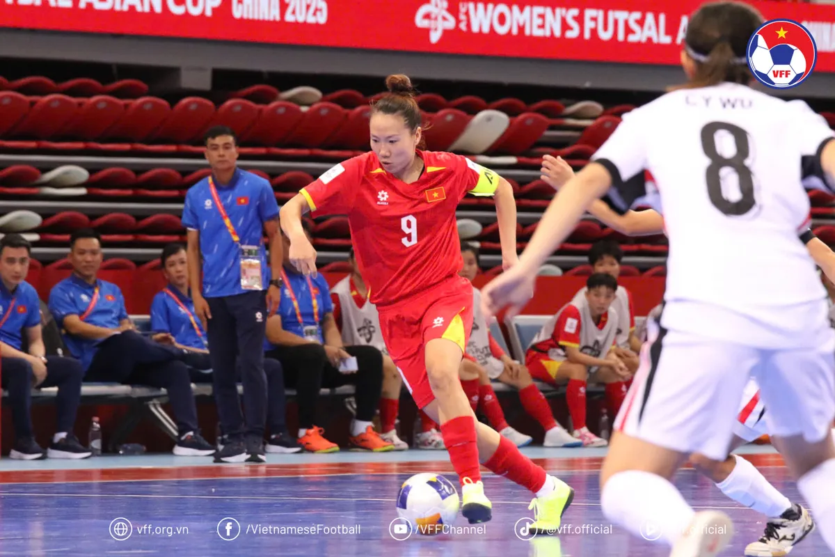 ĐT futsal nữ Việt Nam giành chiến thắng kịch tính trước Hồng Kông (Trung Quốc) - Ảnh 1.