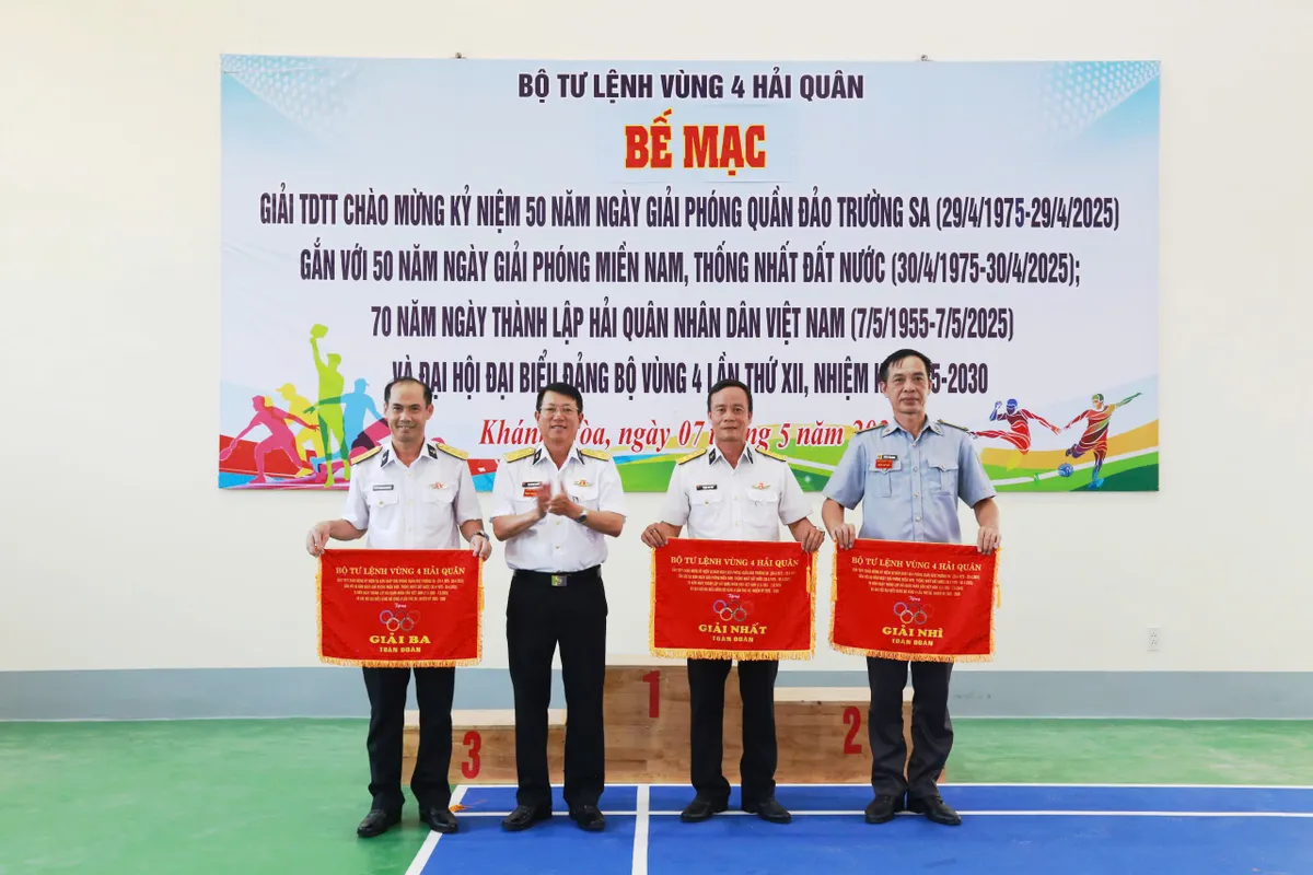 Vùng 4 Hải quân: Sôi nổi ngày hội thể thao, rèn ý chí, nâng cao sức mạnh - Ảnh 3.