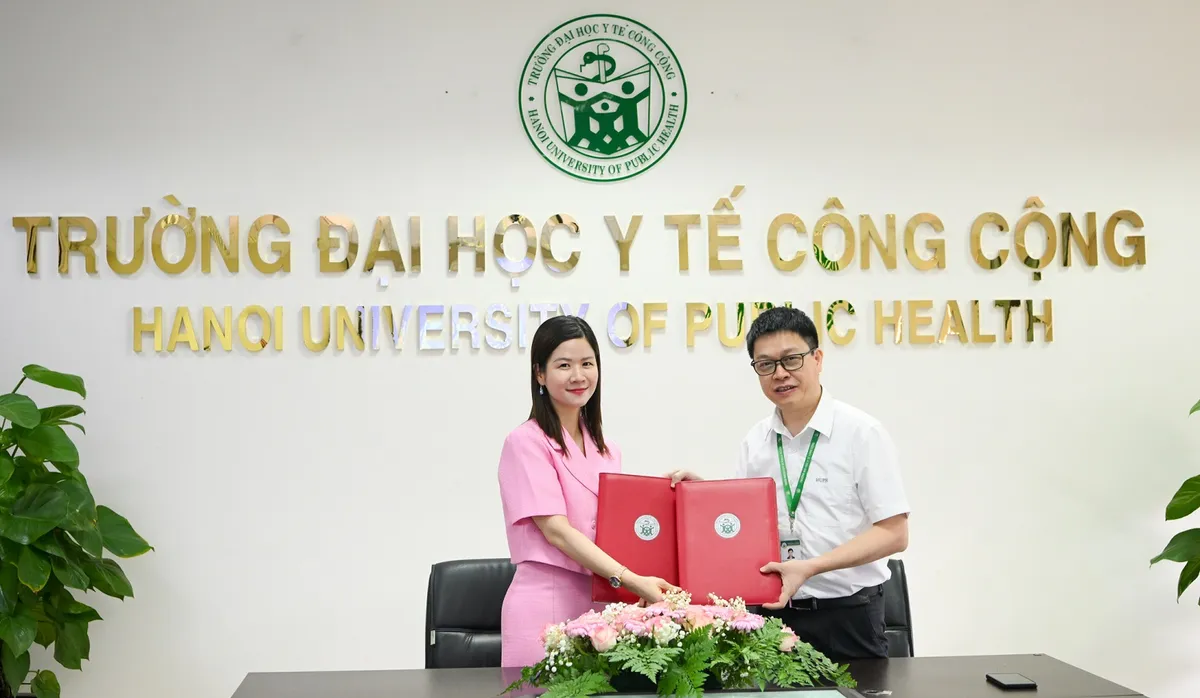 Trường Đại học y tế công cộng và quỹ Vinfuture hợp tác phòng chống - kiểm soát thuốc lá điện tử học đường - Ảnh 1.