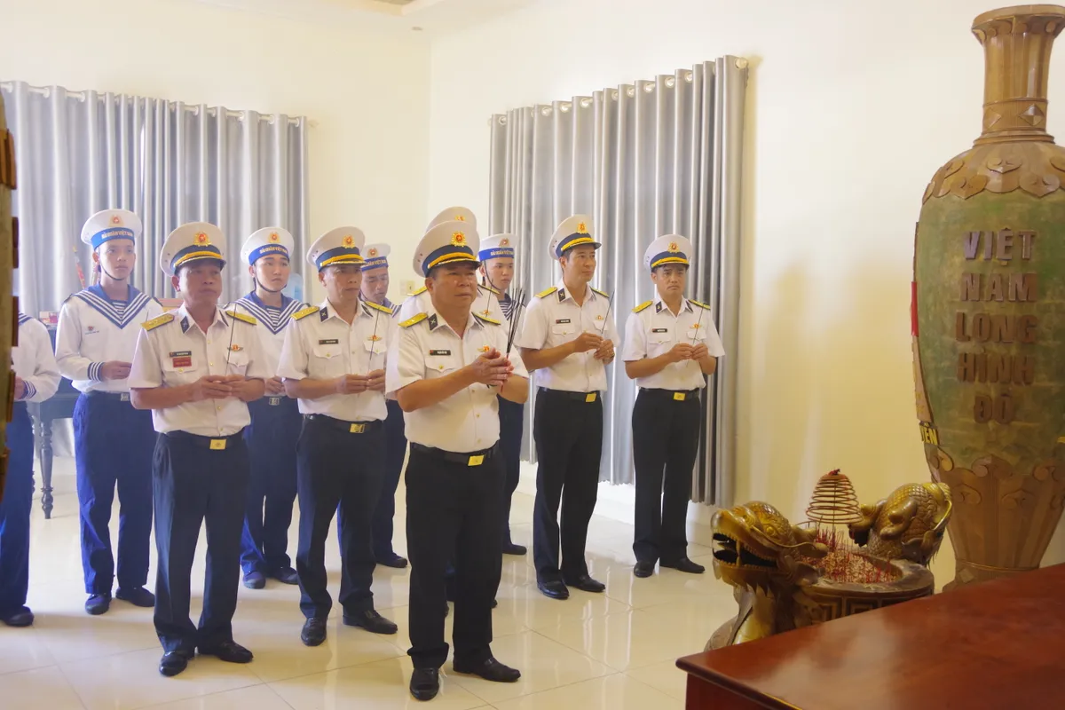 Sôi nổi các hoạt động kỷ niệm 47 năm thành lập Đoàn Trường Sa - Ảnh 1.