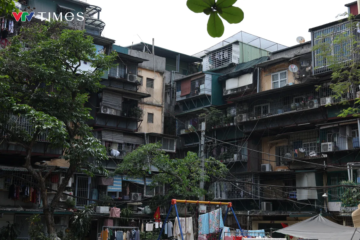 Hà Nội tăng cường kiểm tra công trình nhà ở, công sở chủ động ứng phó với mưa bão - Ảnh 2.