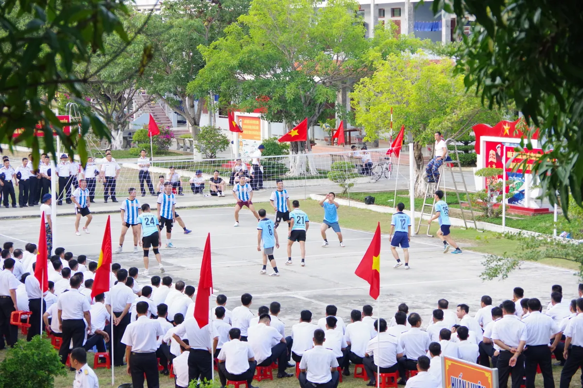 Sôi nổi các hoạt động kỷ niệm 47 năm thành lập Đoàn Trường Sa - Ảnh 4.