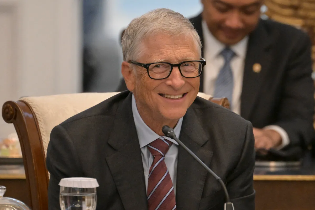 Tỷ phú Bill Gates cam kết trao từ thiện 200 tỷ USD trong 2 thập kỷ tới - Ảnh 1.