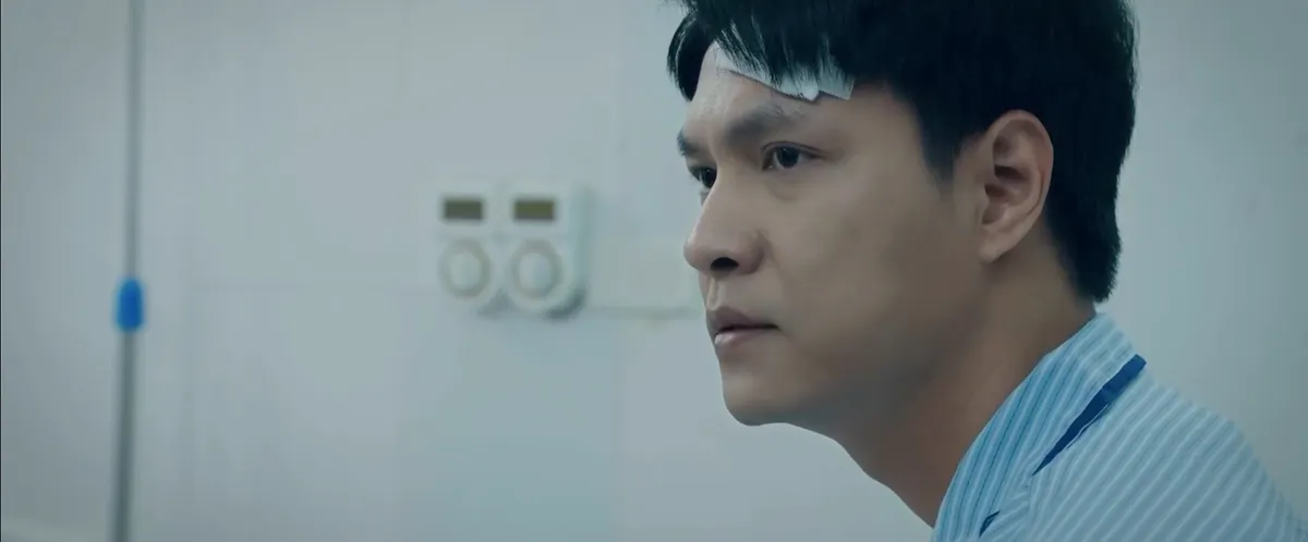 Những chặng đường bụi bặm - Tập 24: Nguyên dằn mặt Hậu, tuyên bố không cho phép ai làm ông Nhân rơi nước mắt - Ảnh 11. Những chặng đường bụi bặm - Tập 24: Nguyên dằn mặt Hậu, tuyên bố không cho phép ai làm ông Nhân rơi nước mắt - Ảnh 11.