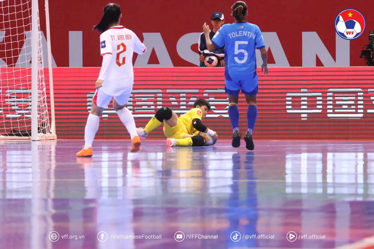 Đội tuyển futsal nữ Việt Nam giành vé vào tứ kết Giải Futsal Nữ vô địch châu Á 2025 - Ảnh 1.