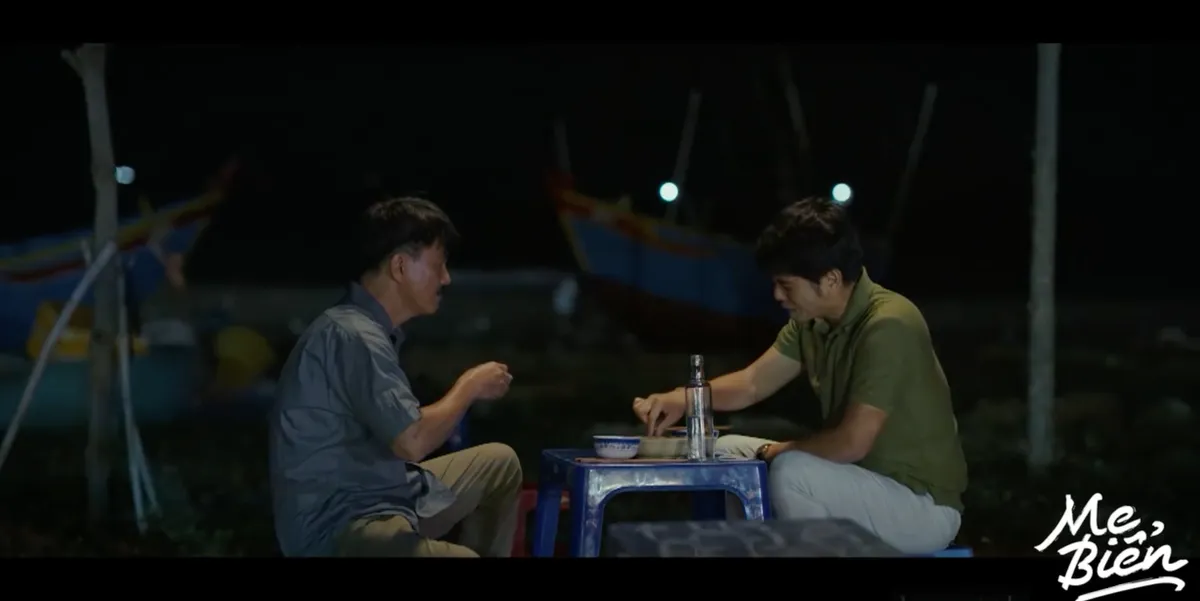 Mẹ biển - Tập 37: Huệ gây náo loạn, Hai Thơ lỡ lời khiến Ba Sịa chạnh lòng - Ảnh 3. Mẹ biển - Tập 37: Huệ gây náo loạn, Hai Thơ lỡ lời khiến Ba Sịa chạnh lòng - Ảnh 3.
