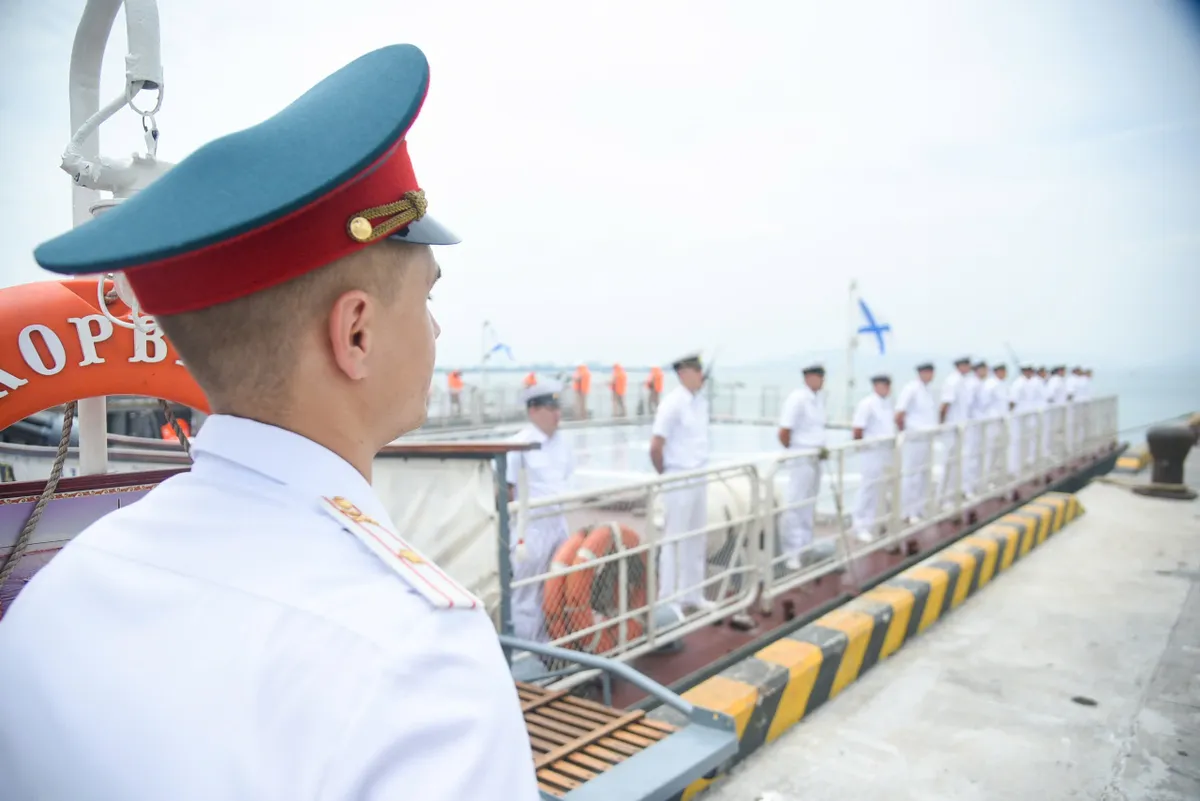 Đội tàu thuộc Hạm đội Thái Bình Dương, Hải quân Liên bang Nga thăm Đà Nẵng - Ảnh 2.