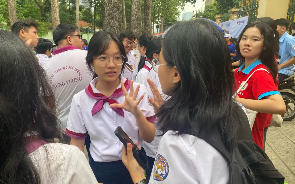 Chọn trường THPT theo tiêu chí nào để học sinh thích, phụ huynh hài lòng?