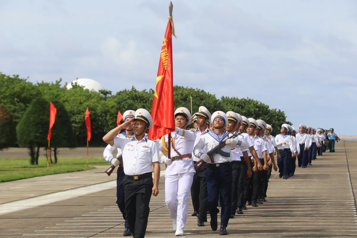 Trường Sa tháng 5 rực rỡ: Khi Tổ Quốc nhìn từ biển đảo - Ảnh 5.