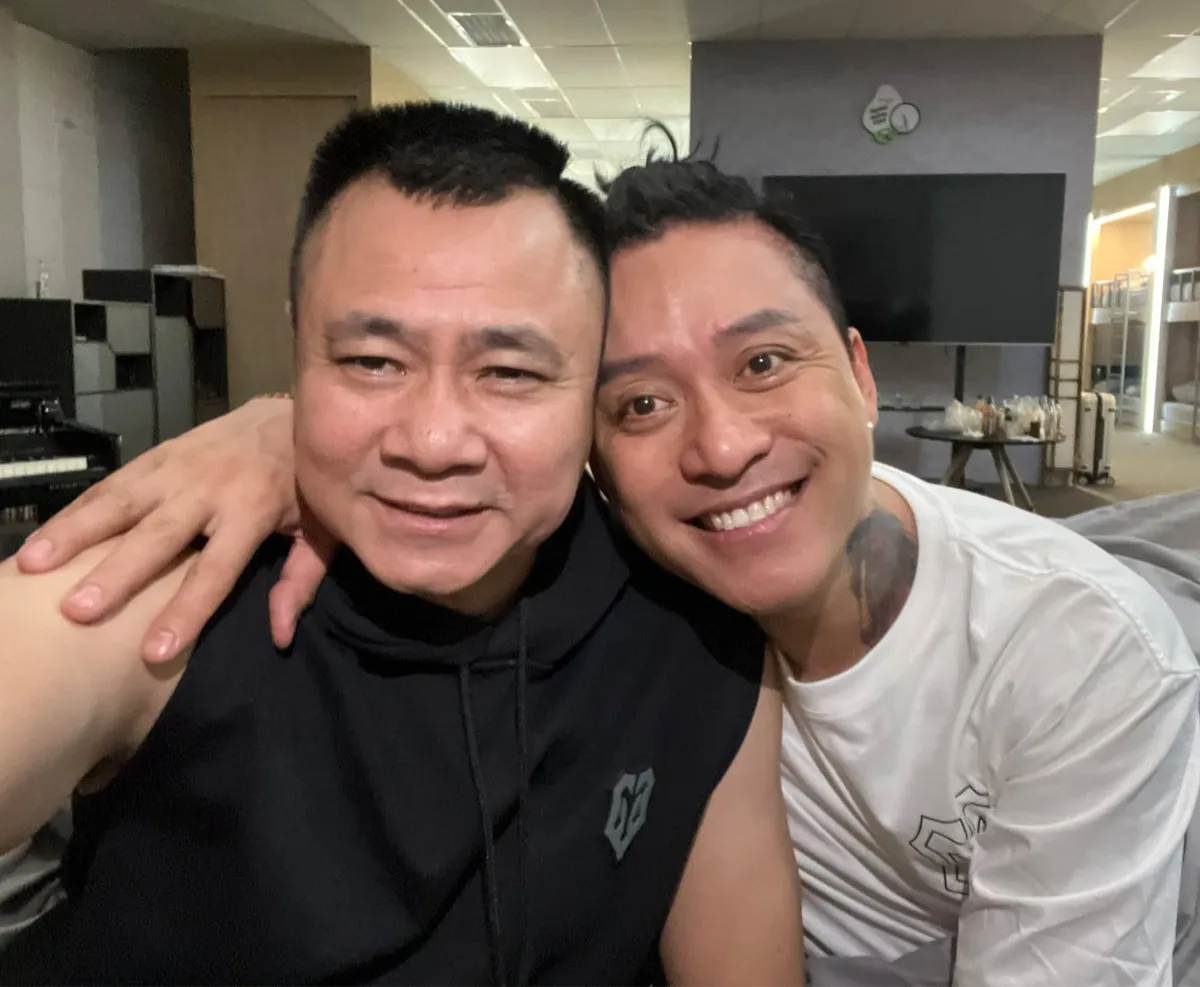 NSND Tự Long kể về lần đầu tiên bị Tuấn Hưng dỗi: Trời ơi, nó kinh khủng! - Ảnh 6.