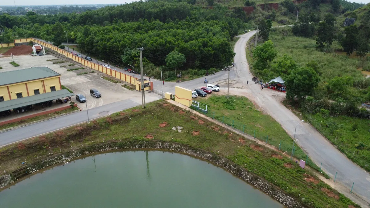 Khi bom ô nhiễm Đông Nam phát nổ, thành phố Thanh Hóa chìm trong hỗn loạn rác - Ảnh 3.