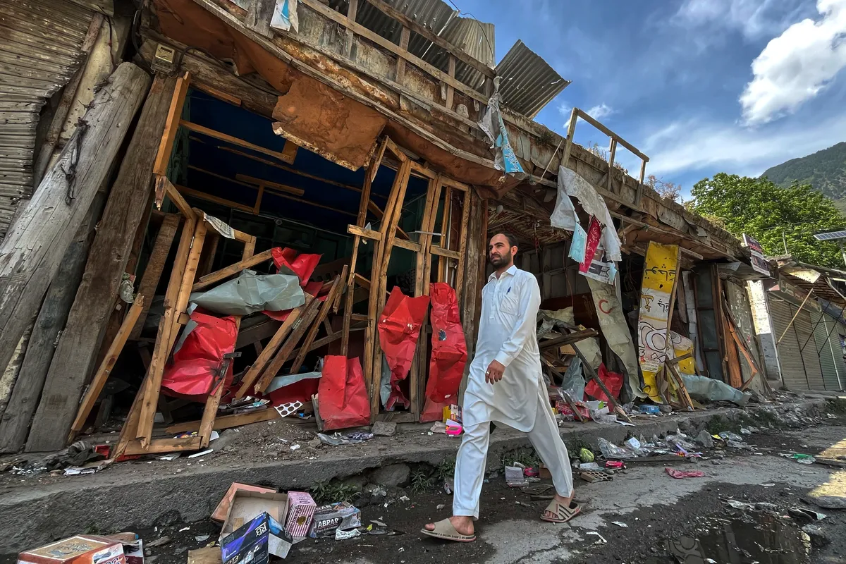 Ấn Độ cảnh báo Pakistan vi phạm lệnh ngừng bắn, Islamabad phủ nhận - Ảnh 1. Ấn Độ cảnh báo Pakistan vi phạm lệnh ngừng bắn, Islamabad phủ nhận - Ảnh 1.