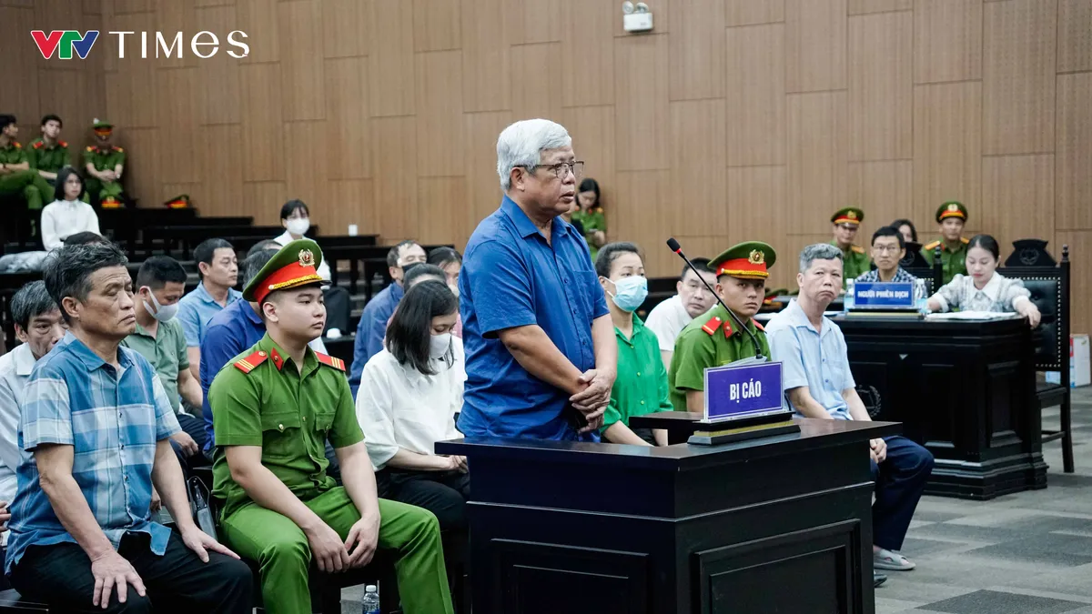 Xét xử vụ khai thác trái phép đất hiếm: Chủ tịch Công ty Thái Dương bị truy tố về 3 tội danh - Ảnh 4.