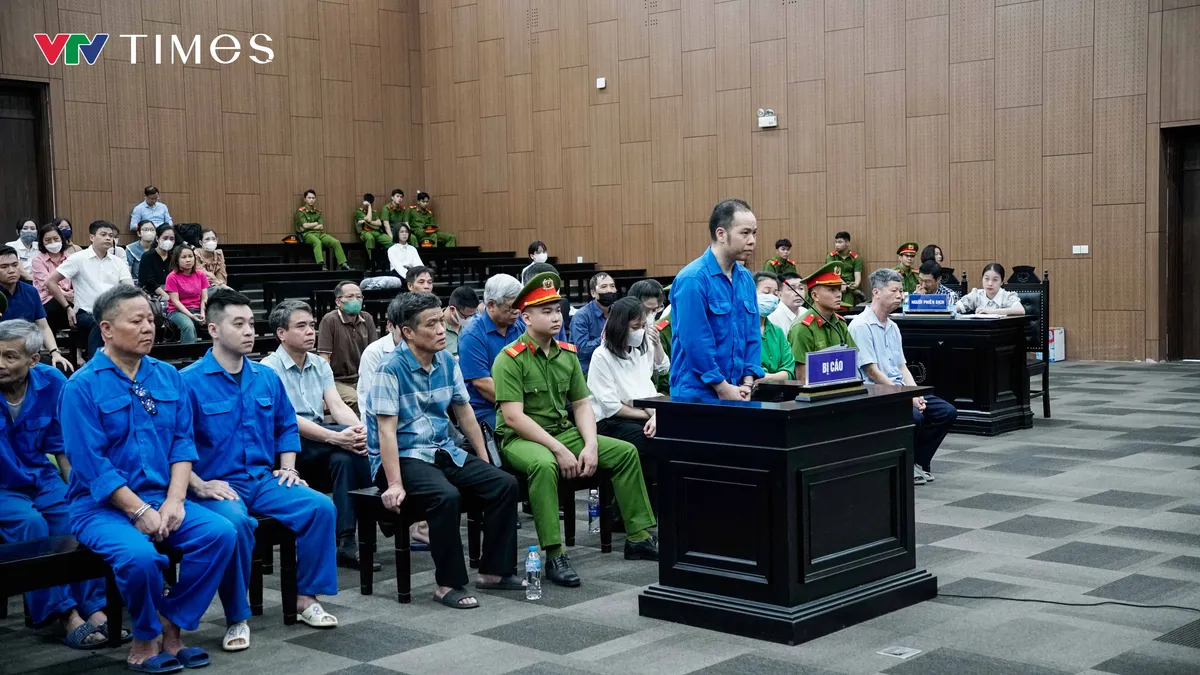 Xét xử vụ khai thác trái phép đất hiếm: Chủ tịch Công ty Thái Dương bị truy tố về 3 tội danh - Ảnh 16.