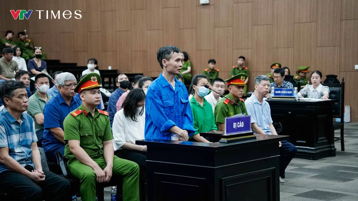 Xét xử vụ khai thác trái phép đất hiếm: Chủ tịch Công ty Thái Dương bị truy tố về 3 tội danh - Ảnh 9.