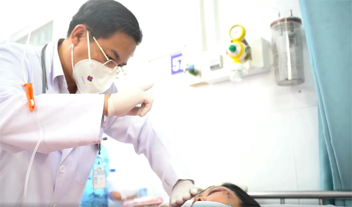 Cập nhật tình hình các nạn nhân bị tai nạn trên đèo Bảo Lộc - Ảnh 1.